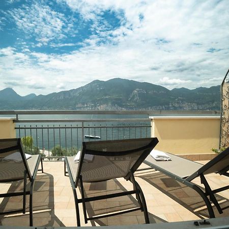 Penthouse Casa Alkea Masse Lake View Brenzone sul Garda Luaran gambar